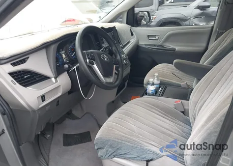 2020 Toyota Sienna Le from USA, damaged, VIN 5TDKZ3DC1LS043400